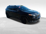 Used 2017 Jeep Cherokee Latitude w/ Cold Weather Group image 6