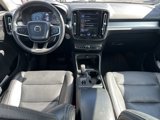 Used 2019 Volvo XC40 T5 Momentum image 4