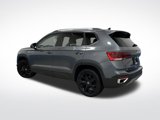 Used 2023 Volkswagen Taos SE w/ Black Wheel Package image 3