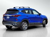 Used 2023 Kia Seltos EX image 4