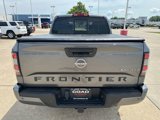 Used 2022 Nissan Frontier SV w/ Technology Package image 4