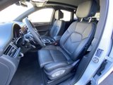 Used 2025 Porsche Macan image 5
