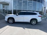 Used 2020 Toyota Highlander L image 3
