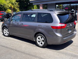Used 2015 Toyota Sienna LE image 3