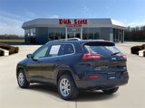 Used 2016 Jeep Cherokee Latitude w/ Cold Weather Group image 3