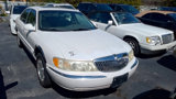 Used 2001 Lincoln Continental image 3