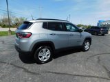 Used 2022 Jeep Compass Latitude image 3