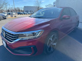 Used 2021 Volkswagen Passat 2.0T R-Line image 3