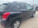 Used 2022 Chevrolet Trax LT w/ LT Convenience Package image 3