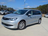 Used 2023 Chrysler Voyager LX image 4