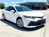 Used 2022 Toyota Camry LE image 2
