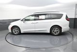 Used 2022 Chrysler Pacifica Limited image 4