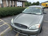 Used 2004 Ford Taurus SES image 2