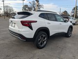 New 2025 Chevrolet Trax LT w/ LPO, Blackout Package image 5