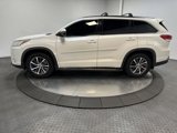 Used 2017 Toyota Highlander XLE image 5