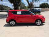 Used 2025 Kia Soul LX image 2