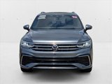 Used 2022 Volkswagen Tiguan SEL R-Line image 2