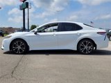 Used 2020 Toyota Camry SE image 3