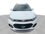 Used 2020 Chevrolet Trax LT w/ LT Convenience Package image 3
