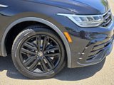 Used 2022 Volkswagen Tiguan SE R-Line image 3