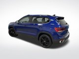 Used 2023 Volkswagen Taos SE w/ Panoramic Sunroof Package image 3