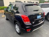 Used 2022 Chevrolet Trax LT w/ LT Convenience Package image 3