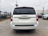 Used 2015 Chrysler Town & Country Touring image 4