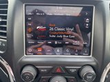 Used 2018 Jeep Grand Cherokee Limited image 2