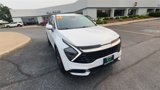 Used 2024 Kia Sportage EX image 3