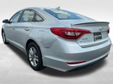 Used 2015 Hyundai Sonata SE w/ Option Group 09 image 3