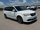 Used 2014 Dodge Grand Caravan SXT image 2