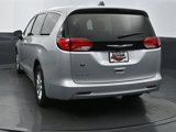 Used 2022 Chrysler Voyager LX image 4