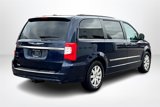Used 2014 Chrysler Town & Country Touring image 5
