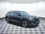 Used 2024 Volkswagen Atlas Cross Sport SE image 2