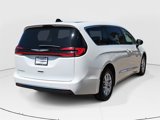 Used 2023 Chrysler Pacifica Touring-L image 3