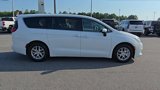 Used 2022 Chrysler Voyager LX image 5