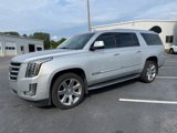 Used 2019 Cadillac Escalade ESV Luxury image 3