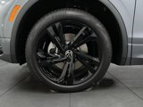 New 2024 Volkswagen Tiguan SE R-Line image 3