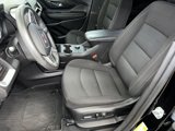 Used 2022 GMC Terrain SLE w/ Driver Convenience Package image 2
