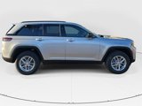 New 2025 Jeep Grand Cherokee Laredo image 2