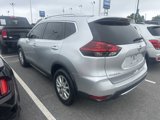 Used 2018 Nissan Rogue SV image 3
