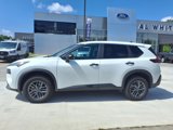 Used 2023 Nissan Rogue S image 2