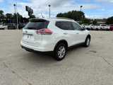 Used 2016 Nissan Rogue SV image 5