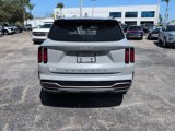 Used 2022 Kia Sorento EX w/ Panoramic Sunroof Package image 4