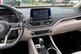 Used 2022 Nissan Altima 2.5 SV w/ SV Premium Package image 6