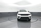 Used 2022 Jeep Grand Cherokee Limited image 2