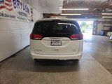 Used 2017 Chrysler Pacifica Touring-L w/ 13 Speaker Alpine Sound Group image 4