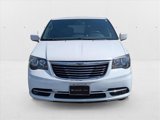 Used 2016 Chrysler Town & Country S image 2
