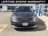 Used 2022 Chrysler Voyager LX image 3