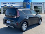 Used 2023 Kia Soul LX w/ LX Technology Package image 3